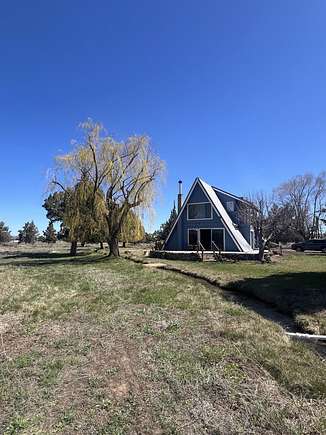 8.9 Acres of Residential Land with Home for Sale in Redmond, Oregon