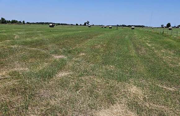 10 Acres of Agricultural Land for Sale in Crescent, Oklahoma