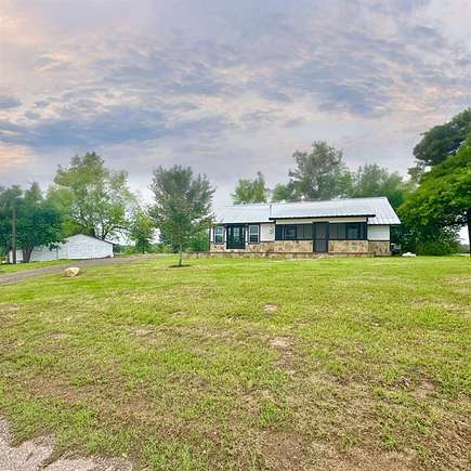 3.2 Acres of Residential Land with Home for Sale in Canton, Texas