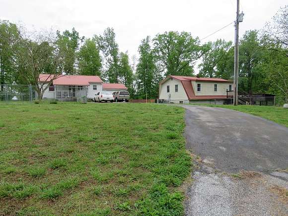68 Acres of Land with Home for Sale in Baxter, Tennessee