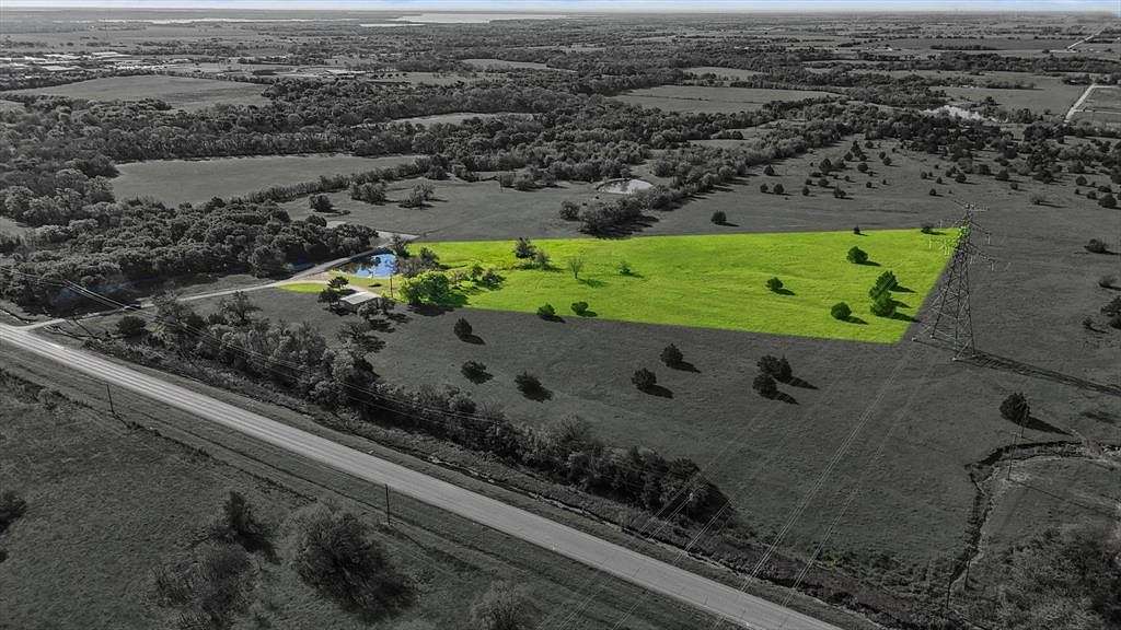 10 Acres of Residential Land for Sale in Valley View, Texas