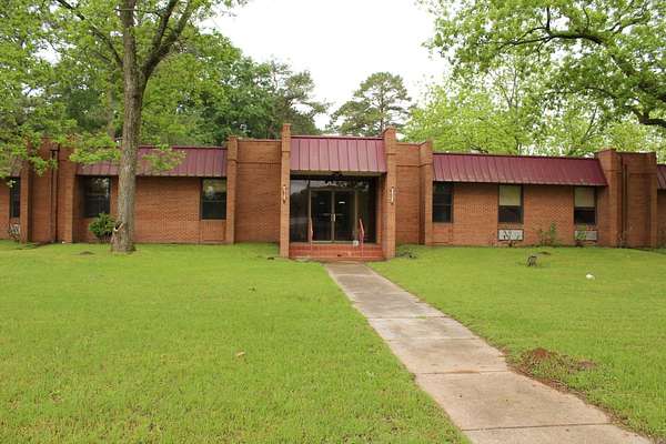 2.14 Acres of Improved Residential Land for Sale in Nashville, Arkansas