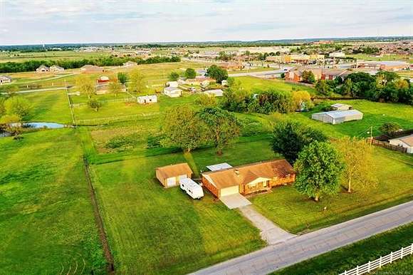 2.7 Acres of Improved Mixed-Use Land for Sale in Collinsville, Oklahoma