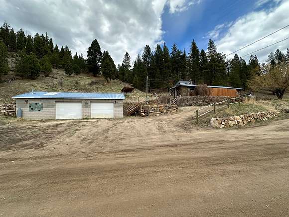 3 Acres of Residential Land with Home for Sale in Clancy, Montana