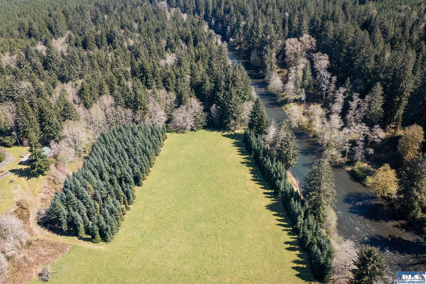 10 Acres of Residential Land with Home for Sale in Beaver, Washington