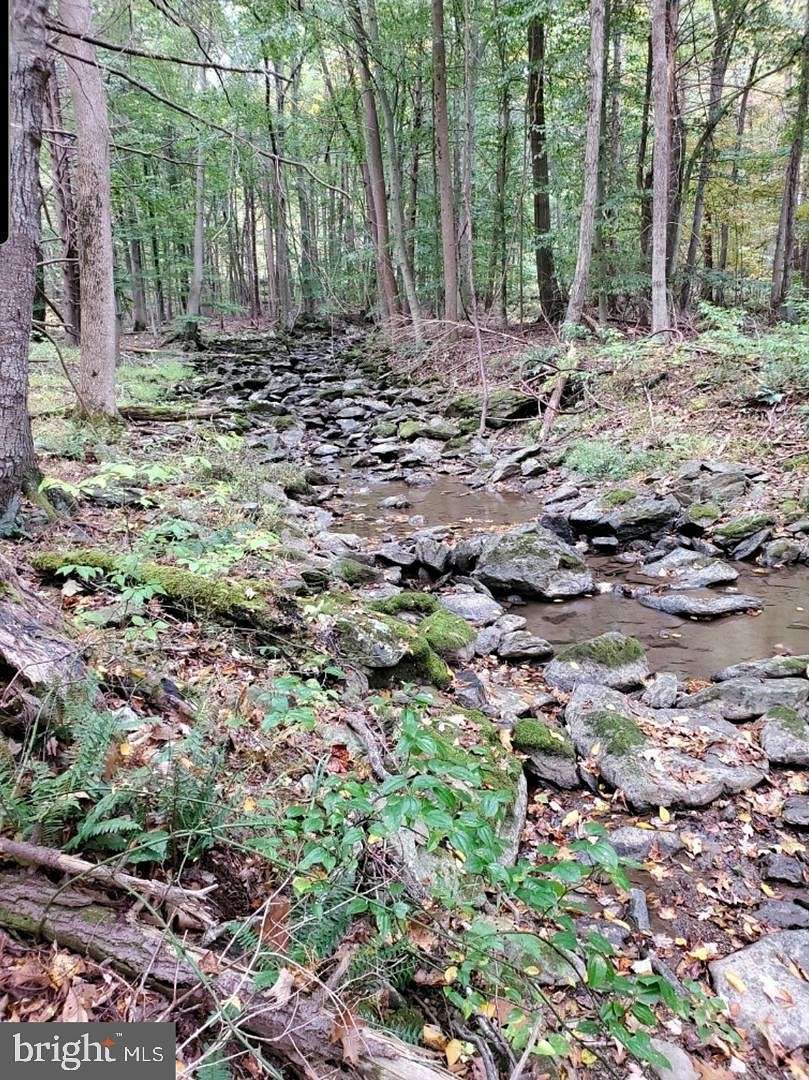 21.55 Acres of Recreational Land for Sale in Smithsburg, Maryland