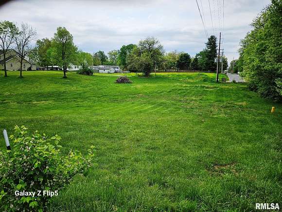 1.5 Acres of Residential Land for Sale in Carlinville, Illinois
