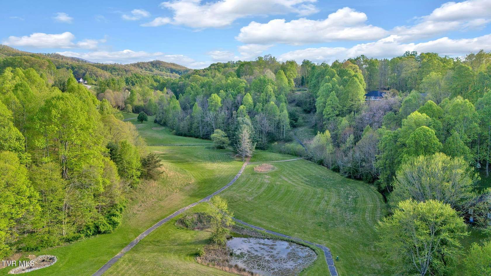 91 Acres of Land for Sale in Unicoi, Tennessee