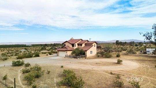 2.5 Acres of Residential Land with Home for Sale in Ridgecrest, California