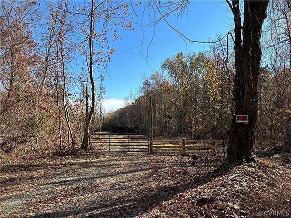 14 Acres of Land for Sale in Louisa, Virginia