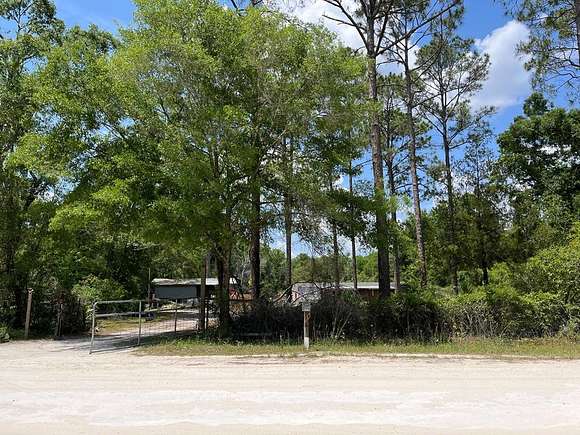 5 Acres of Residential Land with Home for Sale in Old Town, Florida
