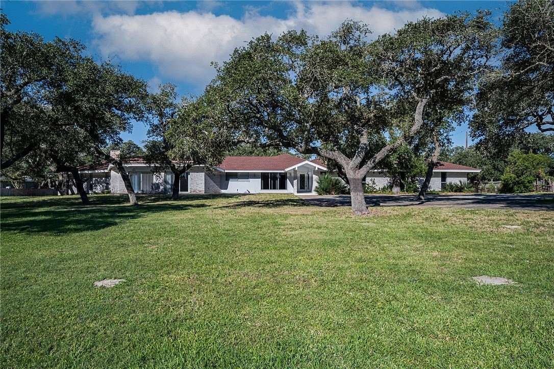 2.52 Acres of Residential Land with Home for Sale in Rockport, Texas