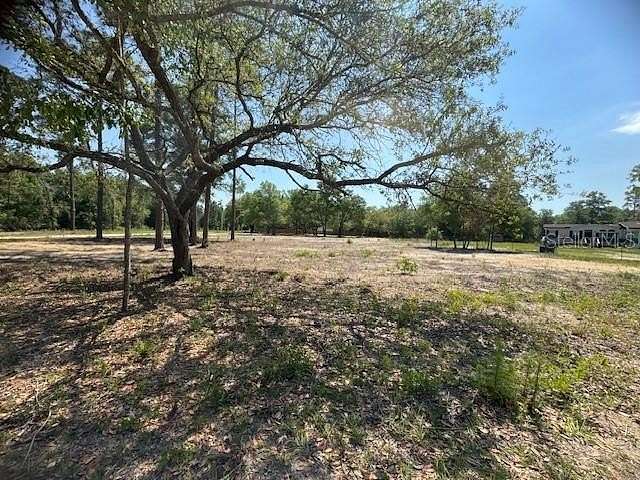 1.25 Acres of Residential Land for Sale in Bronson, Florida