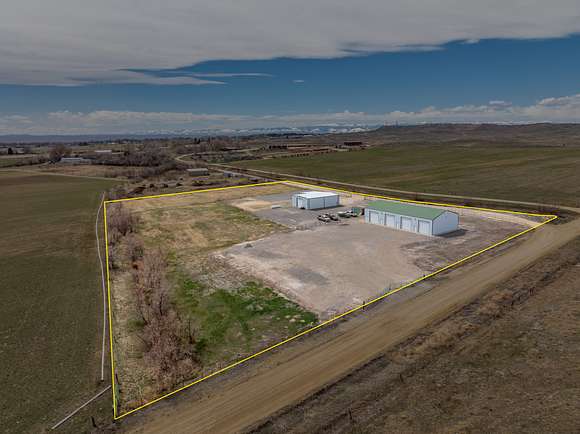 5.7 Acres of Residential Land with Home for Sale in Riverton, Wyoming