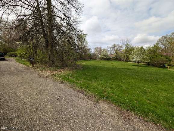 0.6 Acres of Residential Land for Sale in Hubbard, Ohio