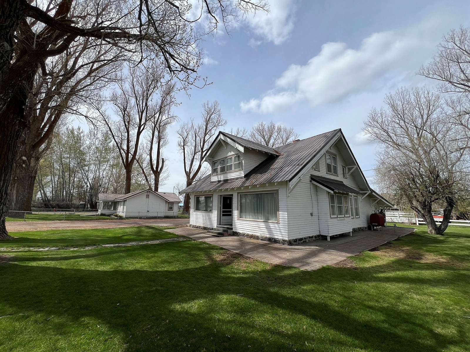 1.56 Acres of Residential Land with Home for Sale in Burns, Oregon