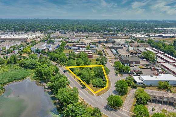0.98 Acres of Commercial Land for Sale in Streamwood, Illinois