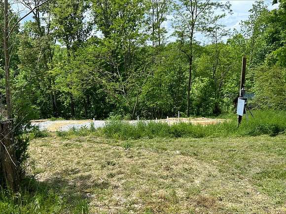 2 Acres of Residential Land for Sale in Silver Point, Tennessee