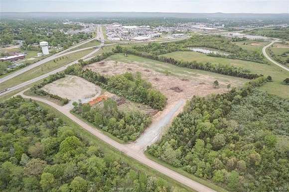 24.7 Acres of Commercial Land for Sale in Farmington, Missouri