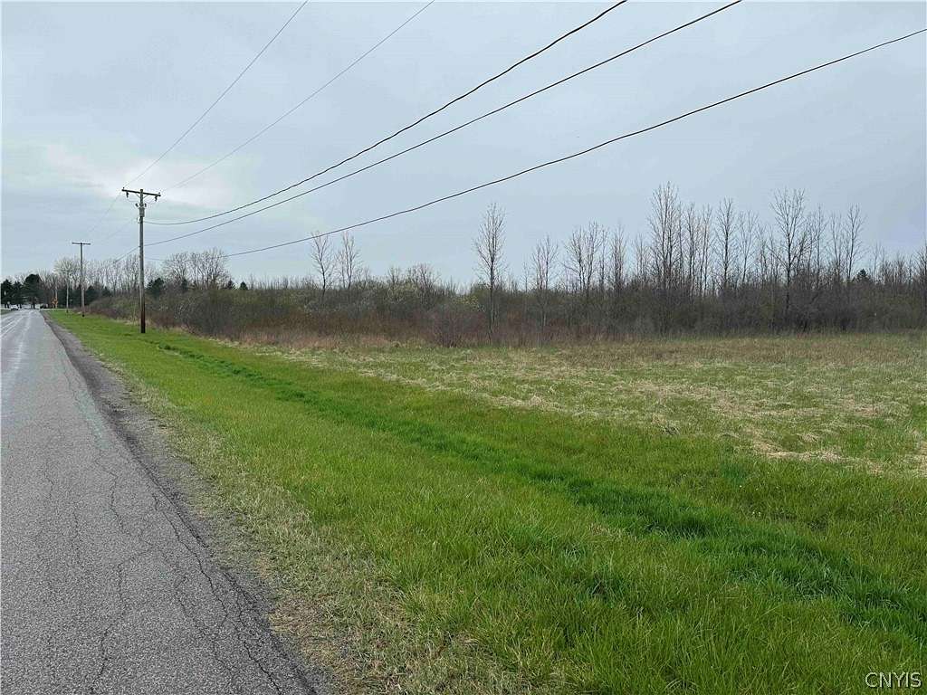 3.7 Acres of Residential Land with Home for Sale in Royalton Town, New York