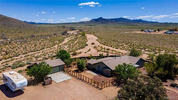 7 Acres of Residential Land with Home for Sale in Kingman, Arizona