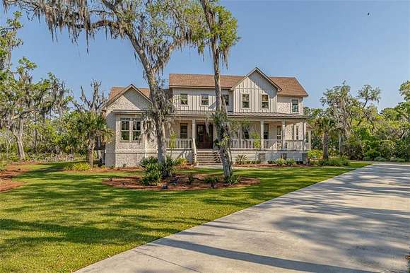 2.92 Acres of Residential Land with Home for Sale in Saint Simons Island, Georgia