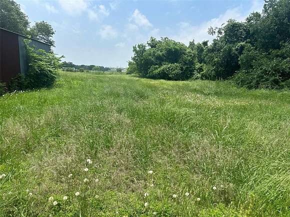 10 Acres of Agricultural Land for Sale in Springtown, Texas