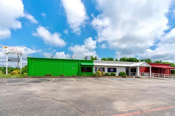 2.8 Acres of Commercial Land for Sale in Paris, Texas