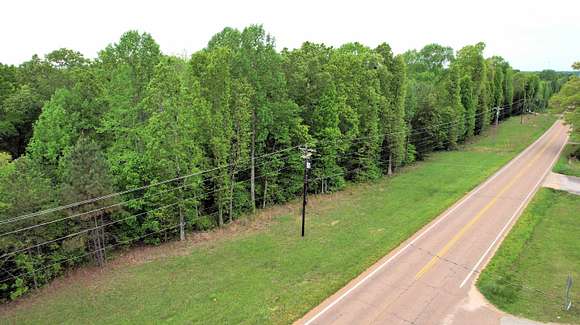 7 Acres of Residential Land for Sale in Henderson, Tennessee