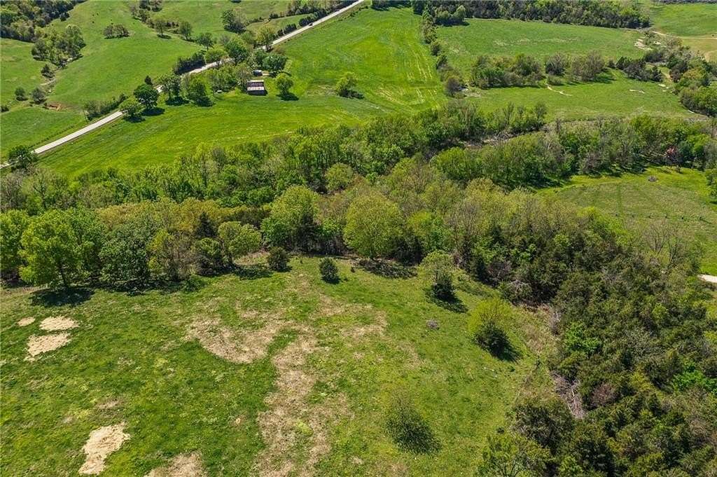 27 Acres of Recreational Land for Sale in Huntsville, Arkansas