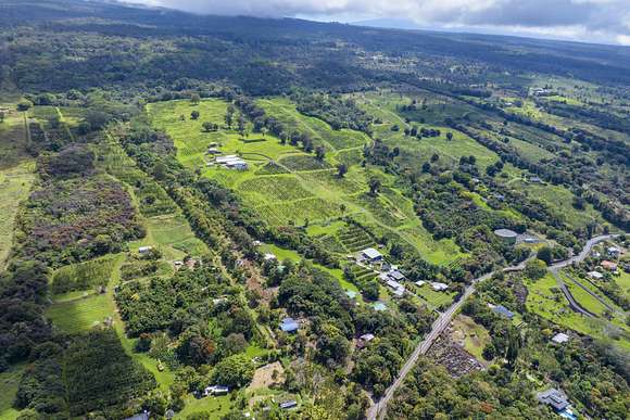 85.5 Acres of Agricultural Land for Sale in Holualoa, Hawaii