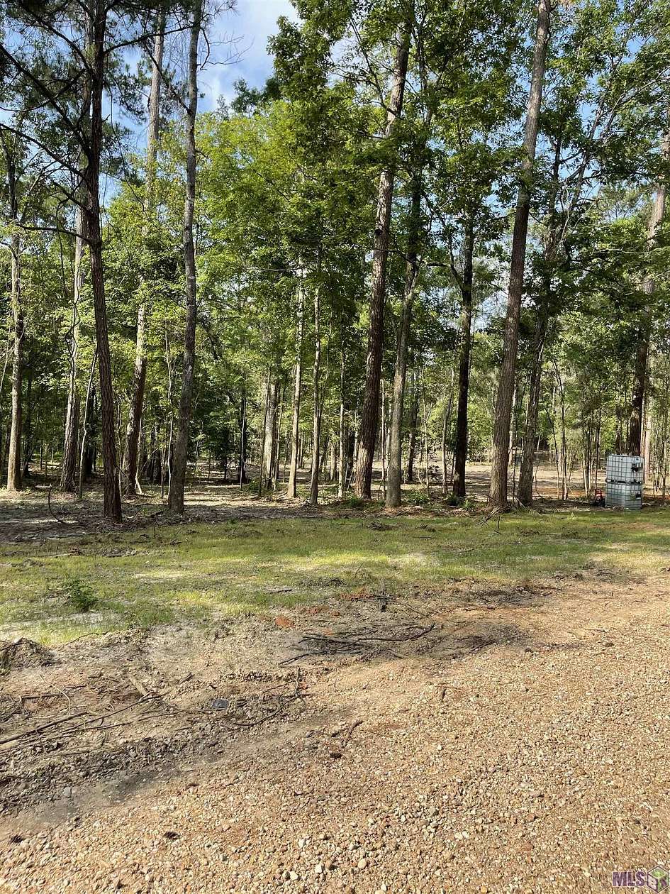 4.9 Acres of Residential Land for Sale in Clinton, Louisiana