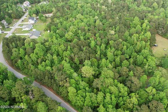 8 Acres of Residential Land for Sale in Hubert, North Carolina