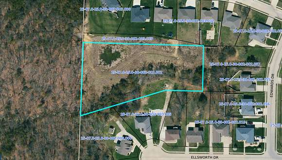 1.8 Acres of Residential Land for Sale in Holts Summit, Missouri
