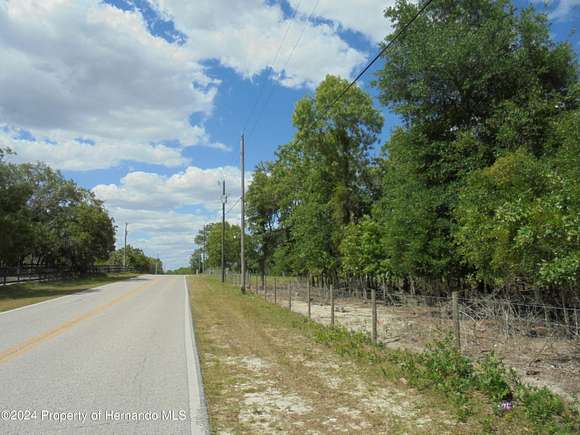 1.7 Acres of Residential Land for Sale in Spring Hill, Florida