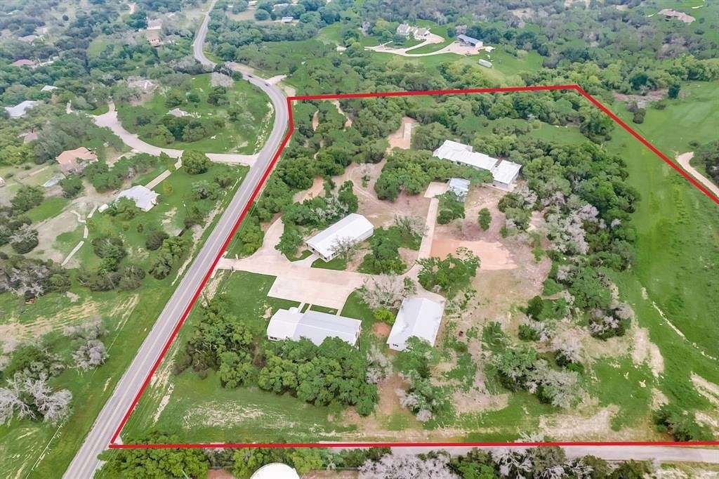 12.1 Acres of Improved Mixed-Use Land for Sale in Liberty Hill, Texas