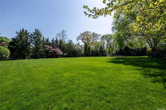 1 Acre of Residential Land for Sale in Manhasset, New York