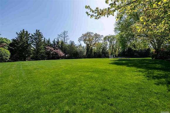 1 Acre of Residential Land for Sale in North Hempstead Town, New York