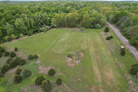 80 Acres of Recreational Land for Sale in Marion, Illinois