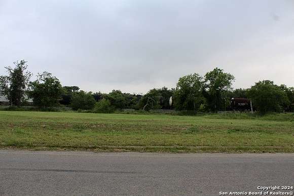 0.33 Acres of Residential Land for Sale in Pleasanton, Texas