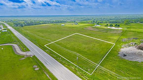 4 Acres of Commercial Land for Sale in Savoy, Texas