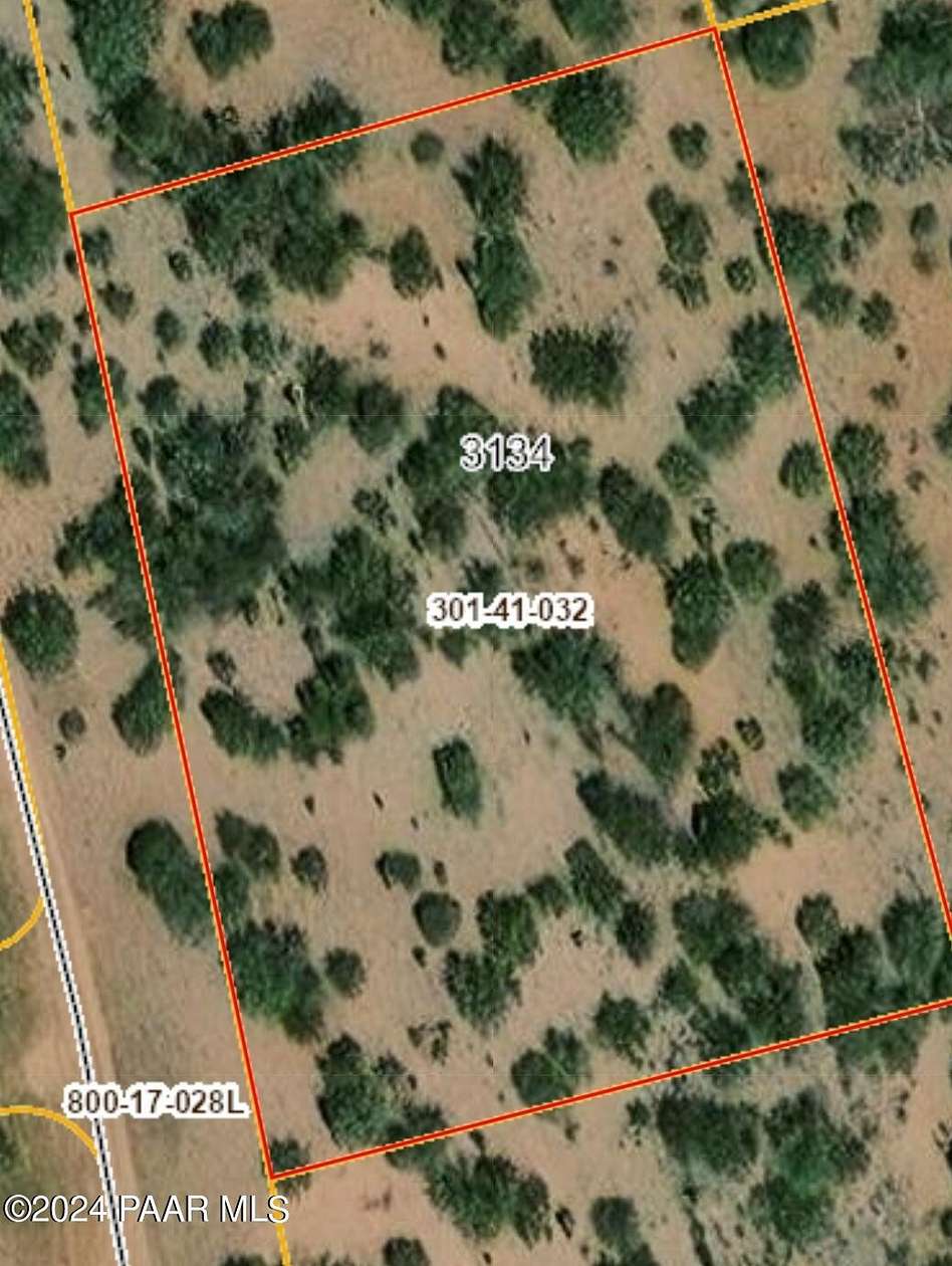 1.5 Acres of Residential Land for Sale in Seligman, Arizona