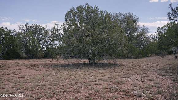 1.52 Acres of Residential Land for Sale in Seligman, Arizona