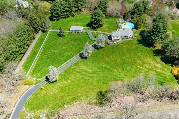 4.1 Acres of Residential Land with Home for Sale in Woodbury, Connecticut
