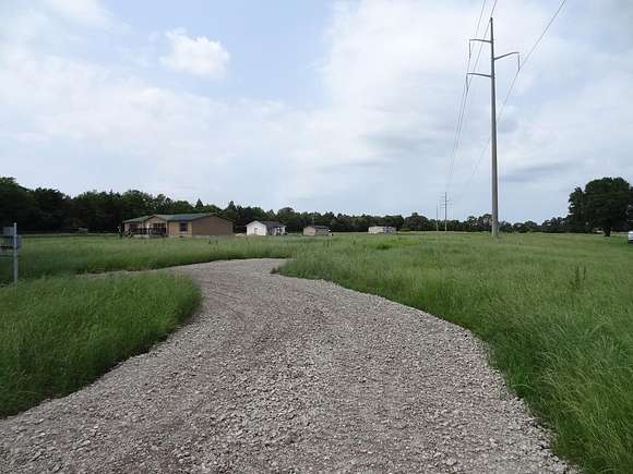 2.3 Acres of Residential Land for Sale in Eustace, Texas