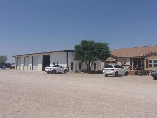 3 Acres of Improved Residential Land for Sale in Hereford, Texas