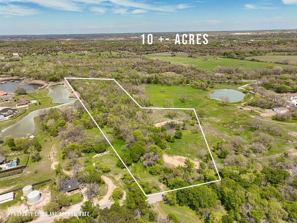 10 Acres of Land for Sale in Aledo, Texas