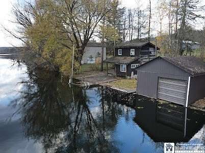 1.093 Acres of Residential Land with Home for Sale in Pomfret Town, New York