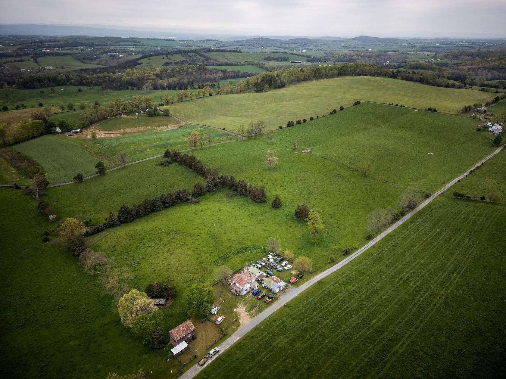 12 Acres of Agricultural Land for Sale in Broadway, Virginia