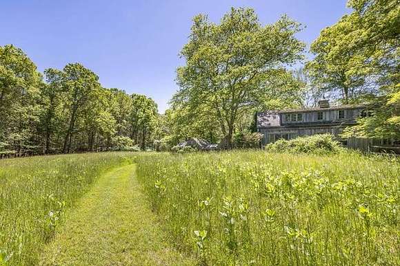 19.27 Acres of Land with Home for Sale in Amagansett, New York